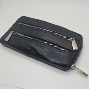 Black Leather Zip Wallet - Unbranded